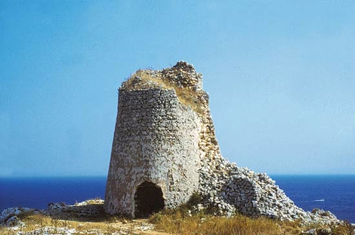 Una torre costiera del litorale salentino